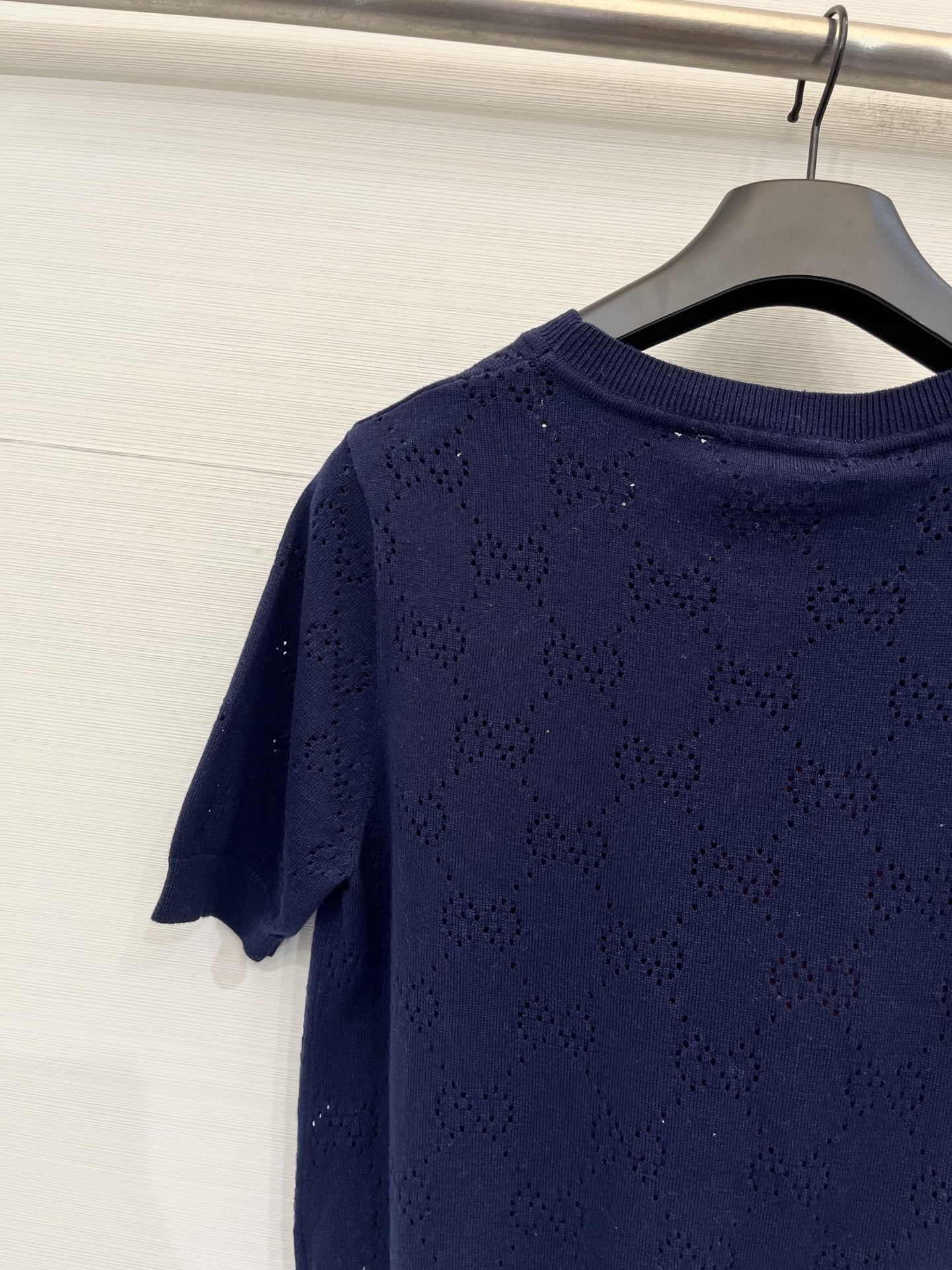Gucci026夏季新款 简约圆领短袖款 logo图案修饰点缀 上身高级氛围感🈵️🈵️ 三色SML