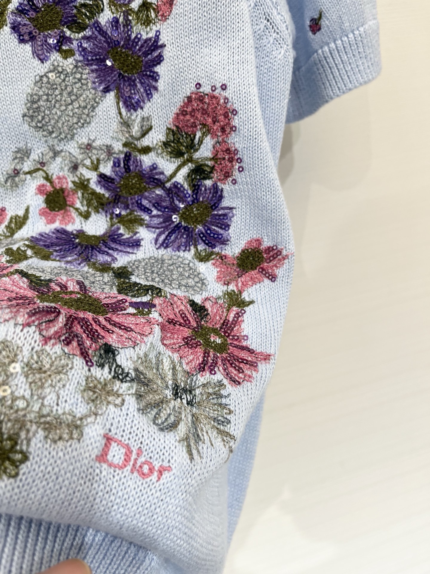 DIOR 26夏季新款 重工刺绣圆领短袖款 logo图案修饰点缀 上身高级氛围感🈵️🈵️ 三色SML