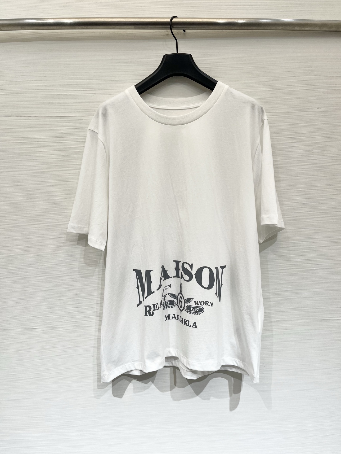 NO:892328,MM6 2026 early autumn new style printed round neck loose pullover short-sleeved T-shirt 0 same style for men and women two-color SML, masion margiela, T-shirt, tees, t-shirt,19860909MM6 2026早秋新款 印花圆领宽松套头短袖T恤0男女同款 两色SML,,masion margiela,T-shirt,tees，t-shirt,,Women's clothing