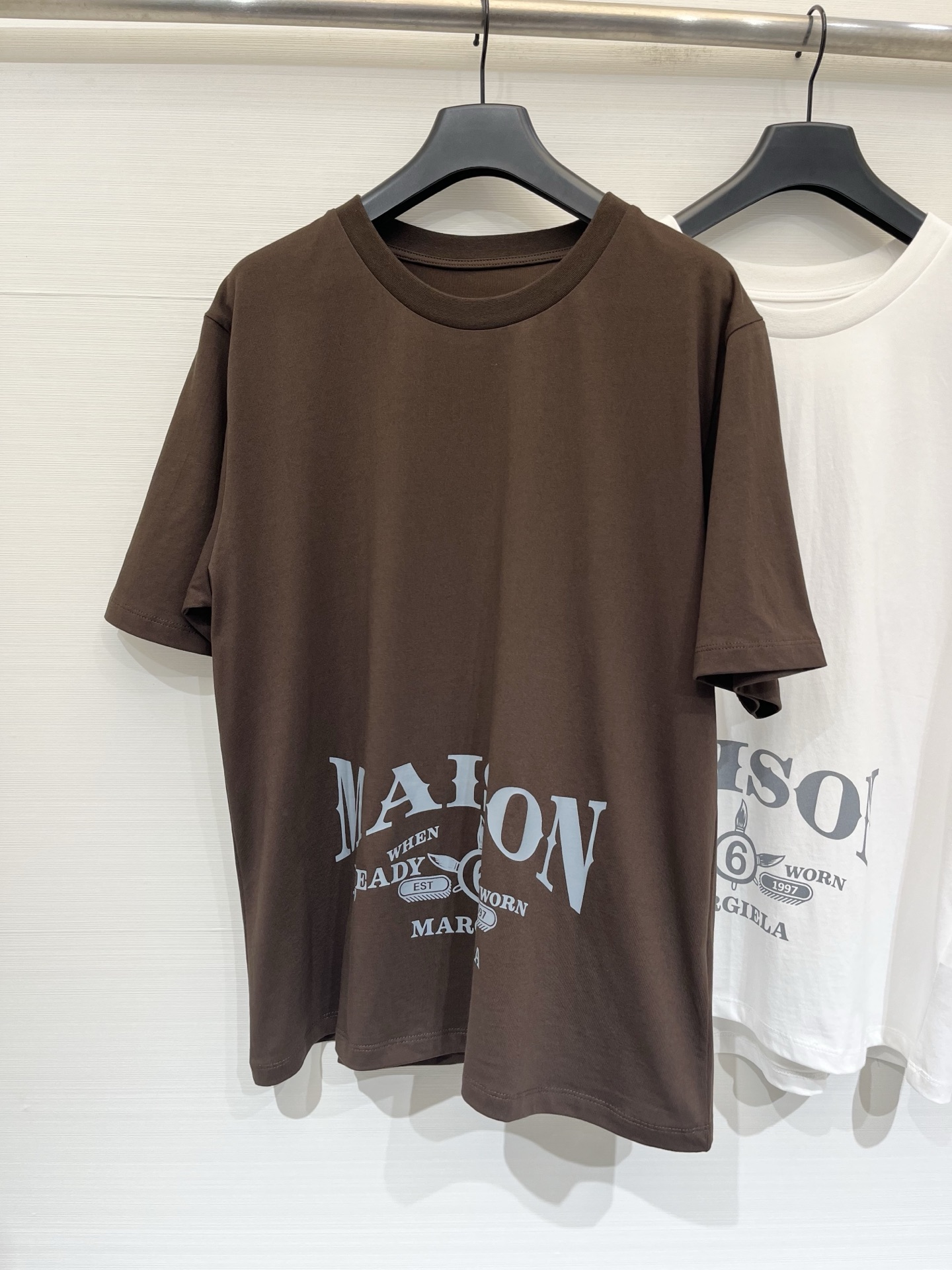 NO:892331,MM6 2026 early autumn new style printed round neck loose pullover short-sleeved T-shirt 0 same style for men and women two-color SML, masion margiela, T-shirt, tees, t-shirt,19860909MM6 2026早秋新款 印花圆领宽松套头短袖T恤0男女同款 两色SML,,masion margiela,T-shirt,tees，t-shirt,,Women's clothing