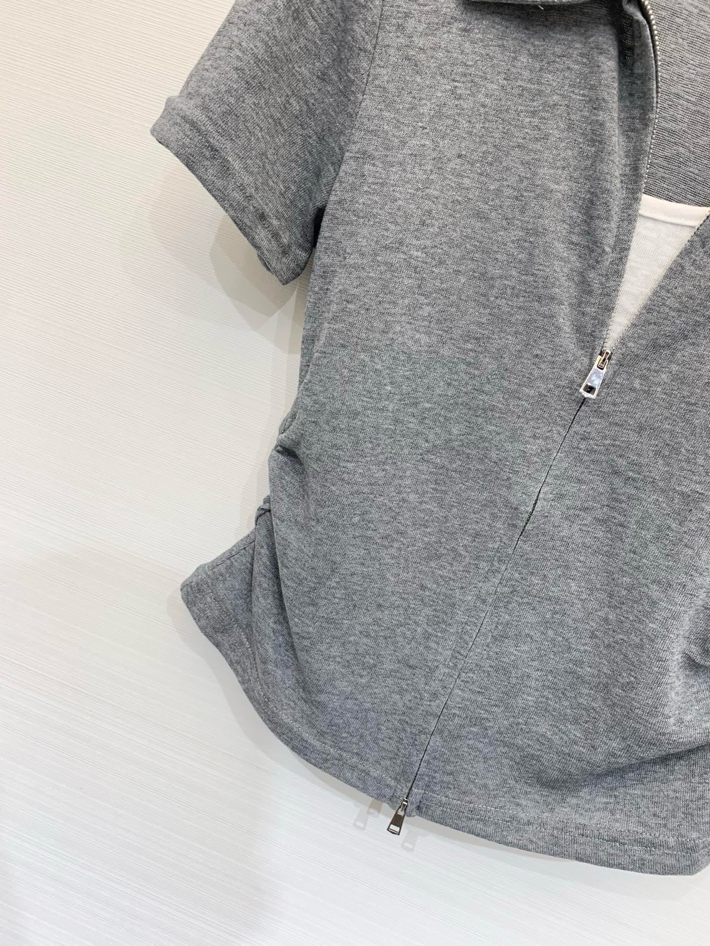 MM6 Maison Margiela 26 夏季新款 拉链Polo短款T恤，双向金属拉链贯穿衣身，腰部