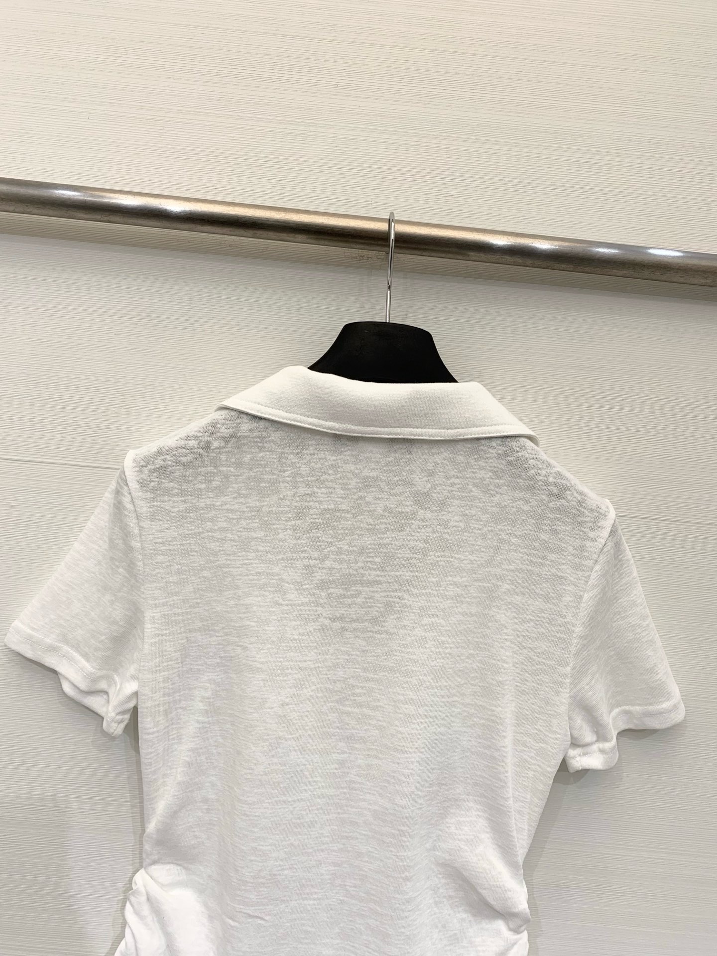 MM6 Maison Margiela 26 夏季新款 拉链Polo短款T恤，双向金属拉链贯穿衣身，腰部