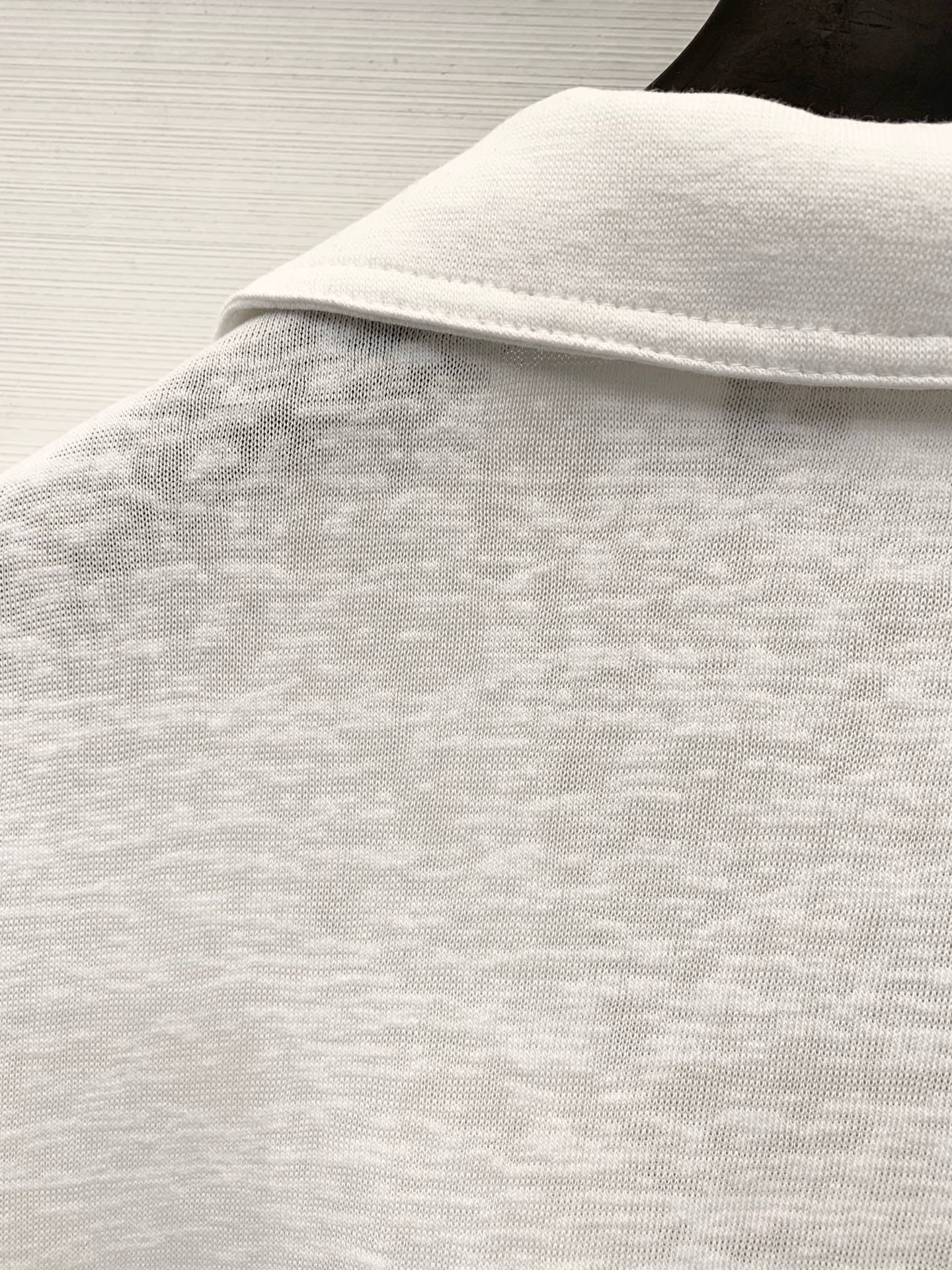MM6 Maison Margiela 26 夏季新款 拉链Polo短款T恤，双向金属拉链贯穿衣身，腰部