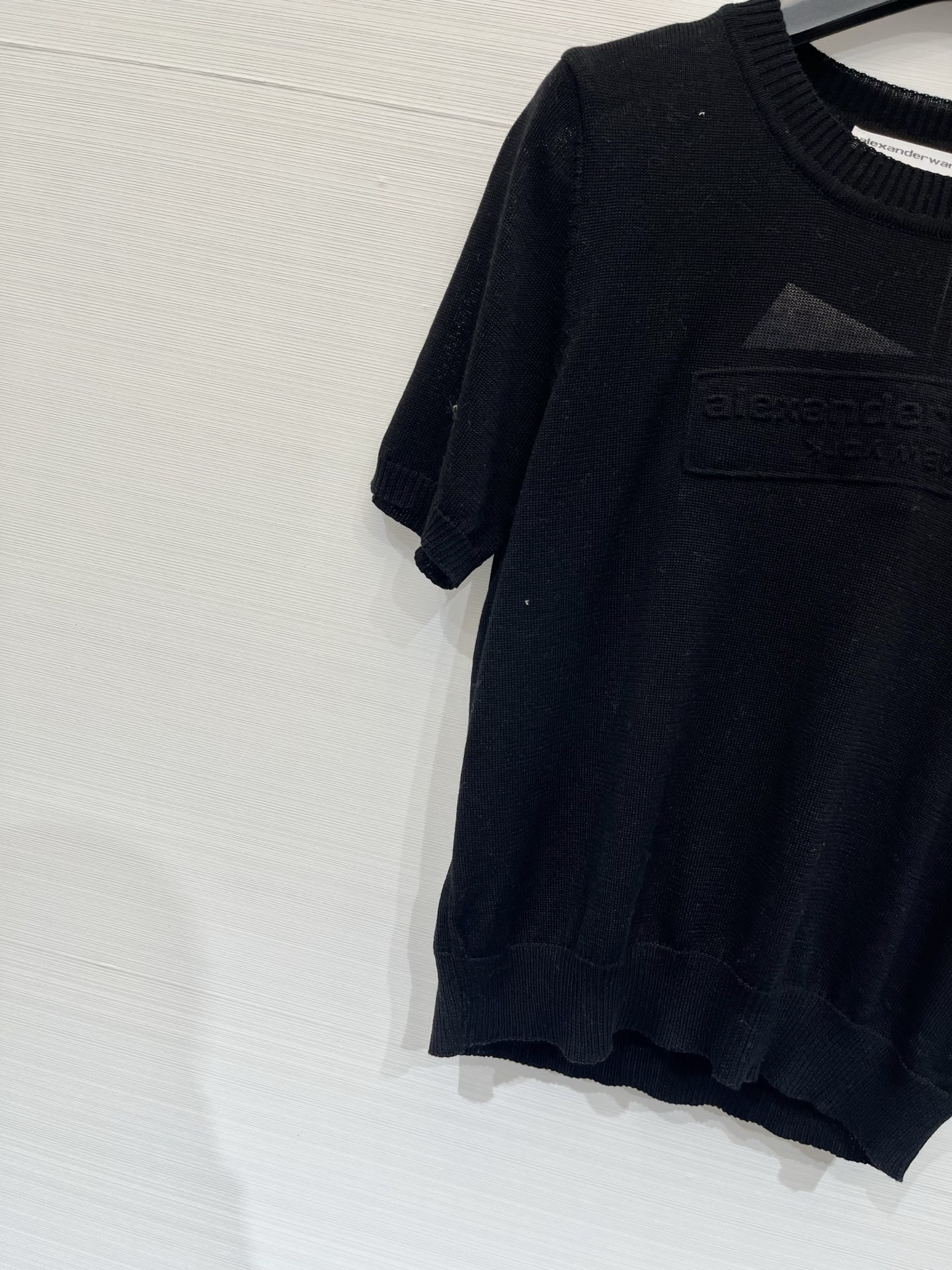 Alexanderwang 26夏季新款 简约圆领短袖款 logo图案修饰点缀 上身高级氛围感🈵️🈵️ 