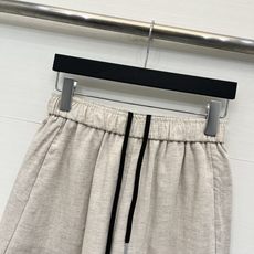 「Sacai 26夏季系列款 麻料休闲短裤」松紧抽绳高腰不挑腰,A字阔腿+裤脚开叉巨藏肉,天然麻感透气面 「Sacai 26夏季系列款 麻料休闲短裤」松紧抽绳高腰不挑腰,A字阔腿+裤脚开叉巨藏肉,天然麻感透气面