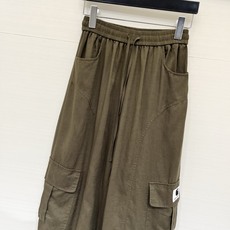 「Sacai 26夏季系列款 麻料工装长裤」松紧抽绳高腰不挑腰,宽松版型巨藏肉,天然麻感透气面料,春夏刚 「Sacai 26夏季系列款 麻料工装长裤」松紧抽绳高腰不挑腰,宽松版型巨藏肉,天然麻感透气面料,春夏刚