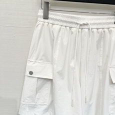 「Courreges 工装休闲短裤」谁穿谁好看的韩系松弛感,冰感锦纶面料,上身自带降温效果,高腰A字版型 「Courreges 工装休闲短裤」谁穿谁好看的韩系松弛感,冰感锦纶面料,上身自带降温效果,高腰A字版型