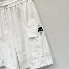 「Courreges 工装休闲短裤」谁穿谁好看的韩系松弛感,冰感锦纶面料,上身自带降温效果,高腰A字版型 「Courreges 工装休闲短裤」谁穿谁好看的韩系松弛感,冰感锦纶面料,上身自带降温效果,高腰A字版型