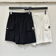 「Courreges 工装休闲短裤」谁穿谁好看的韩系松弛感,冰感锦纶面料,上身自带降温效果,高腰A字版型 「Courreges 工装休闲短裤」谁穿谁好看的韩系松弛感,冰感锦纶面料,上身自带降温效果,高腰A字版型