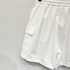 「Courreges 工装休闲短裤」谁穿谁好看的韩系松弛感,冰感锦纶面料,上身自带降温效果,高腰A字版型 「Courreges 工装休闲短裤」谁穿谁好看的韩系松弛感,冰感锦纶面料,上身自带降温效果,高腰A字版型