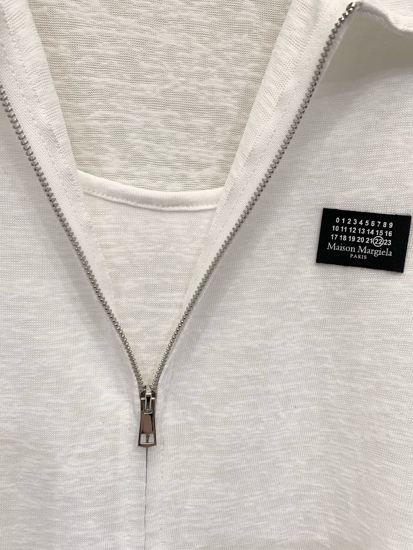 MM6 Maison Margiela 26 夏季新款 拉链Polo短款T恤，双向金属拉链贯穿衣身，腰部