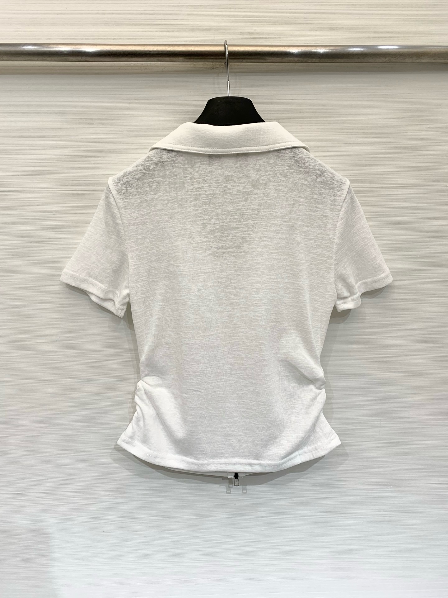MM6 Maison Margiela 26 夏季新款 拉链Polo短款T恤，双向金属拉链贯穿衣身，腰部