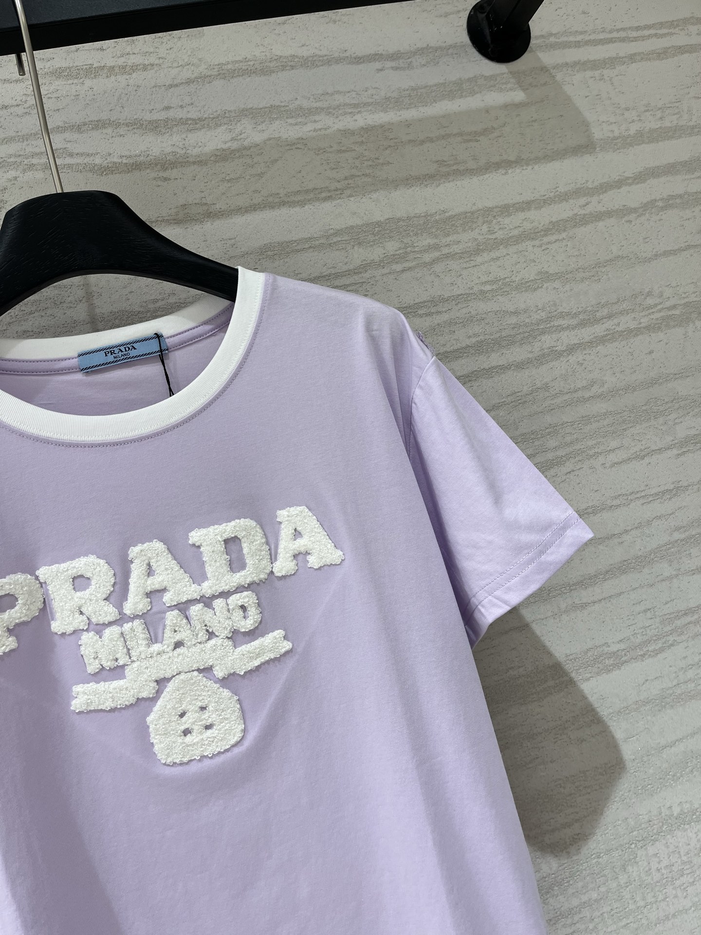 Prada 26，夏季新款 植绒Logo短袖T恤 两色SML