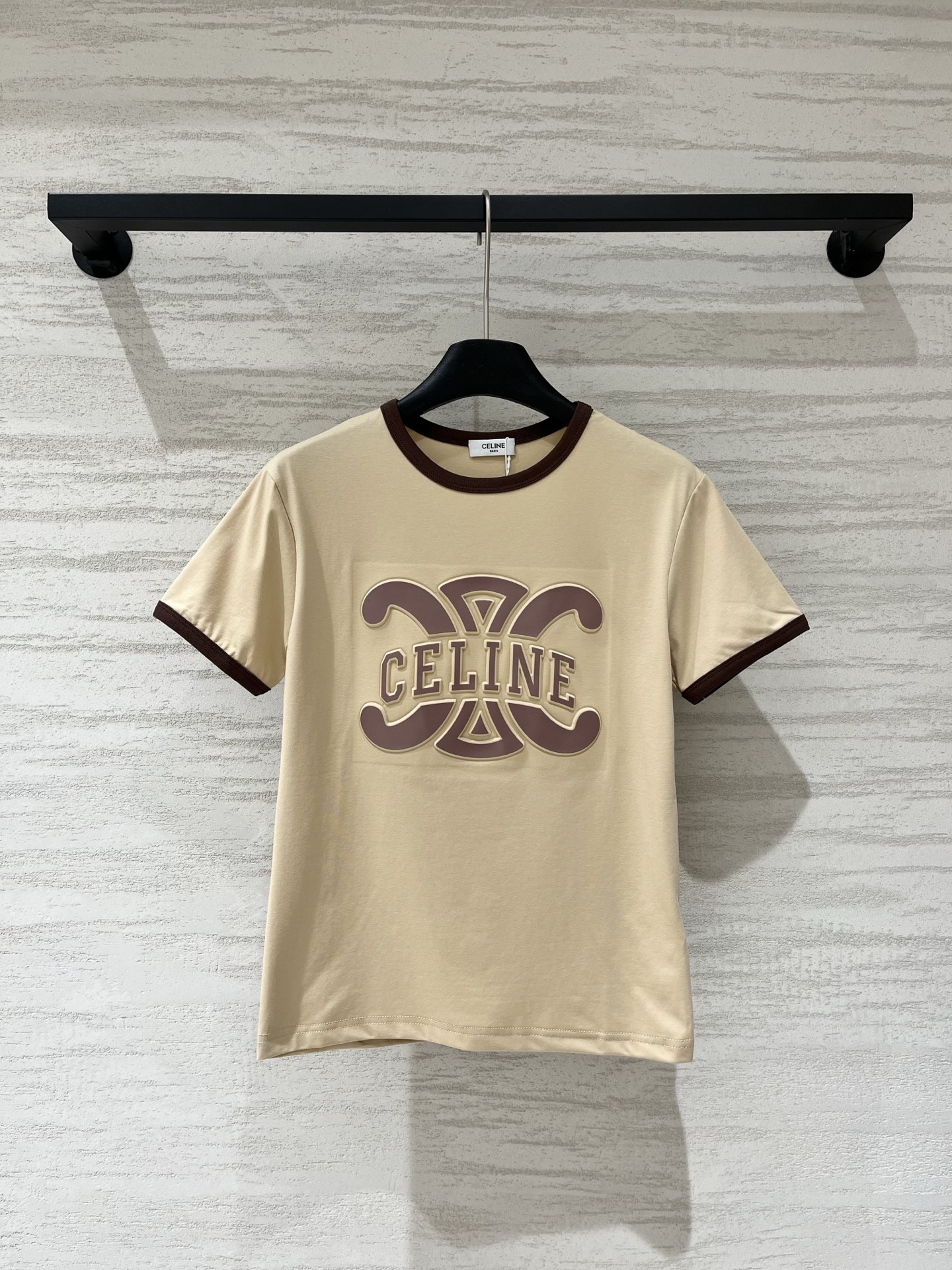 NO:921935,Celine 26 new summer style three-dimensional Logo Arc de Triomphe short-sleeved T-shirt two-color SML,,celine,T-shirt,tees,t-shirt,19860909Celine 26夏季新款 立体Logo凯旋门短袖T恤 两色SML,,celine,T-shirt,tees，t-shirt,,Women's clothing