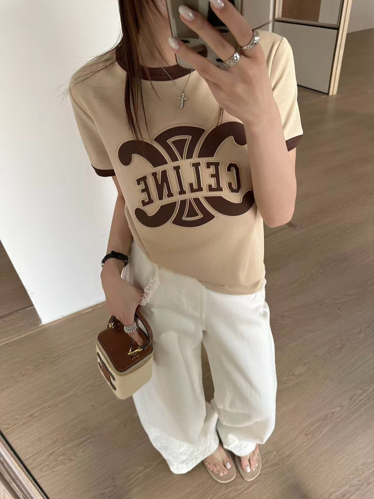 NO:921939,,,19860909,,,Women's clothing