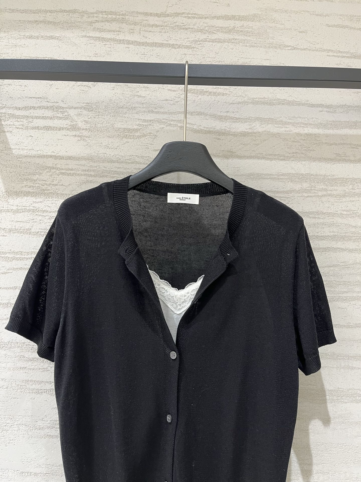 IsabelMarant 假两件拼接针织短袖，内里拼接蕾丝领背心，冰感薄针织，透气不闷汗，微透质感自带高
