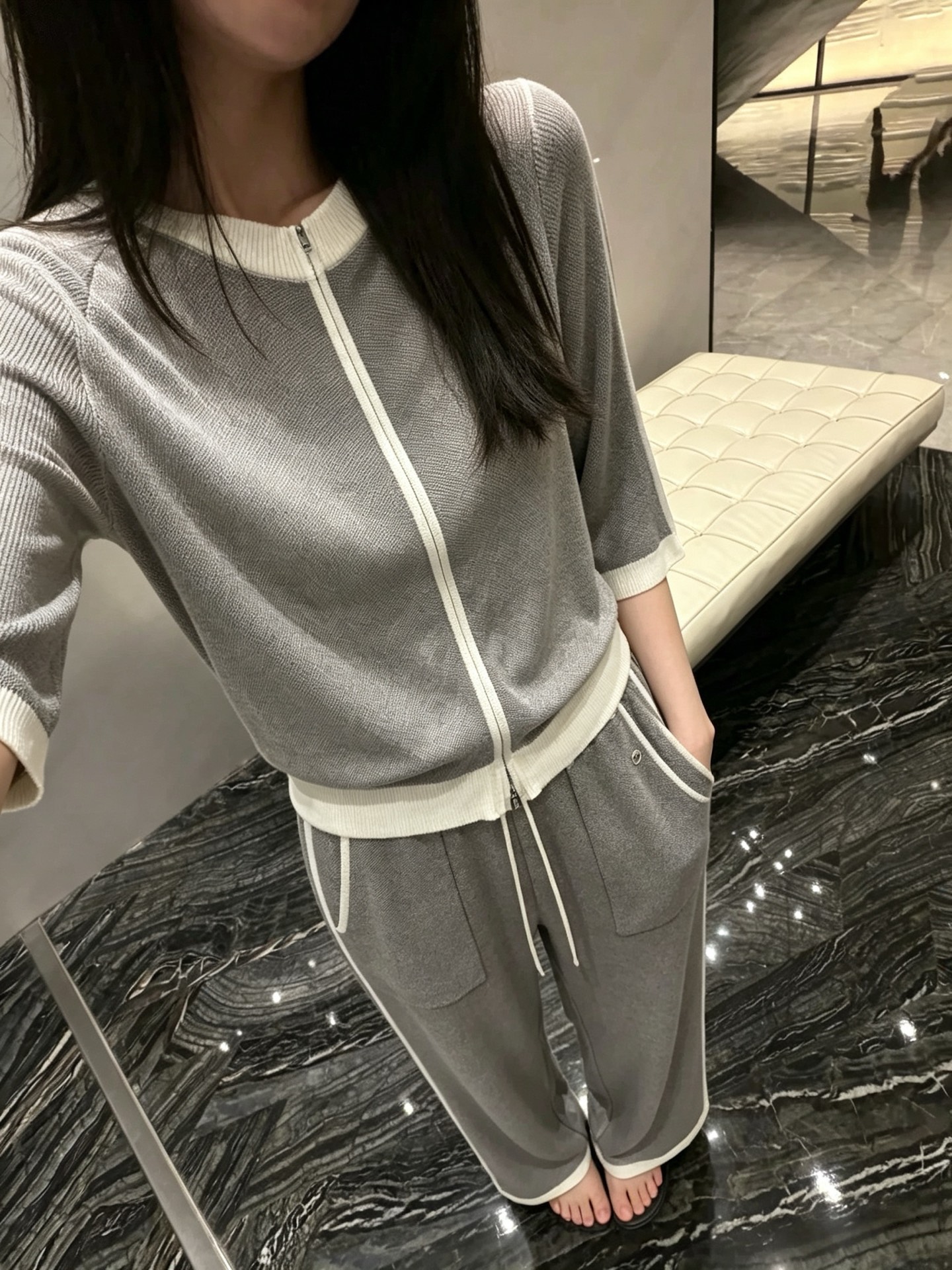 NO:922911,,,19860909,,,Women's clothing