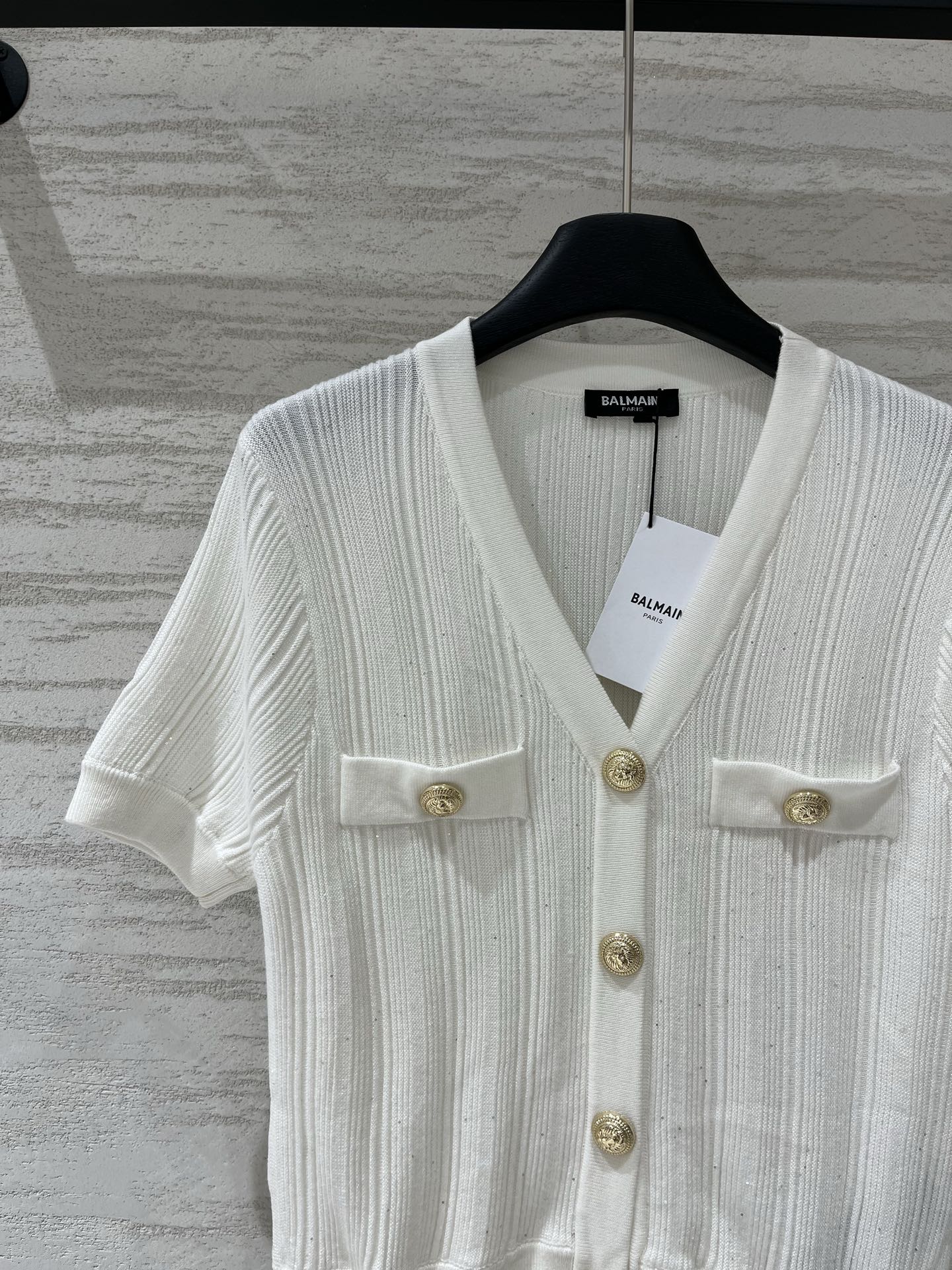 Balmain 26夏季新款 V领开衫短袖款 logo图案修饰点缀 上身高级氛围感十足 两色SML