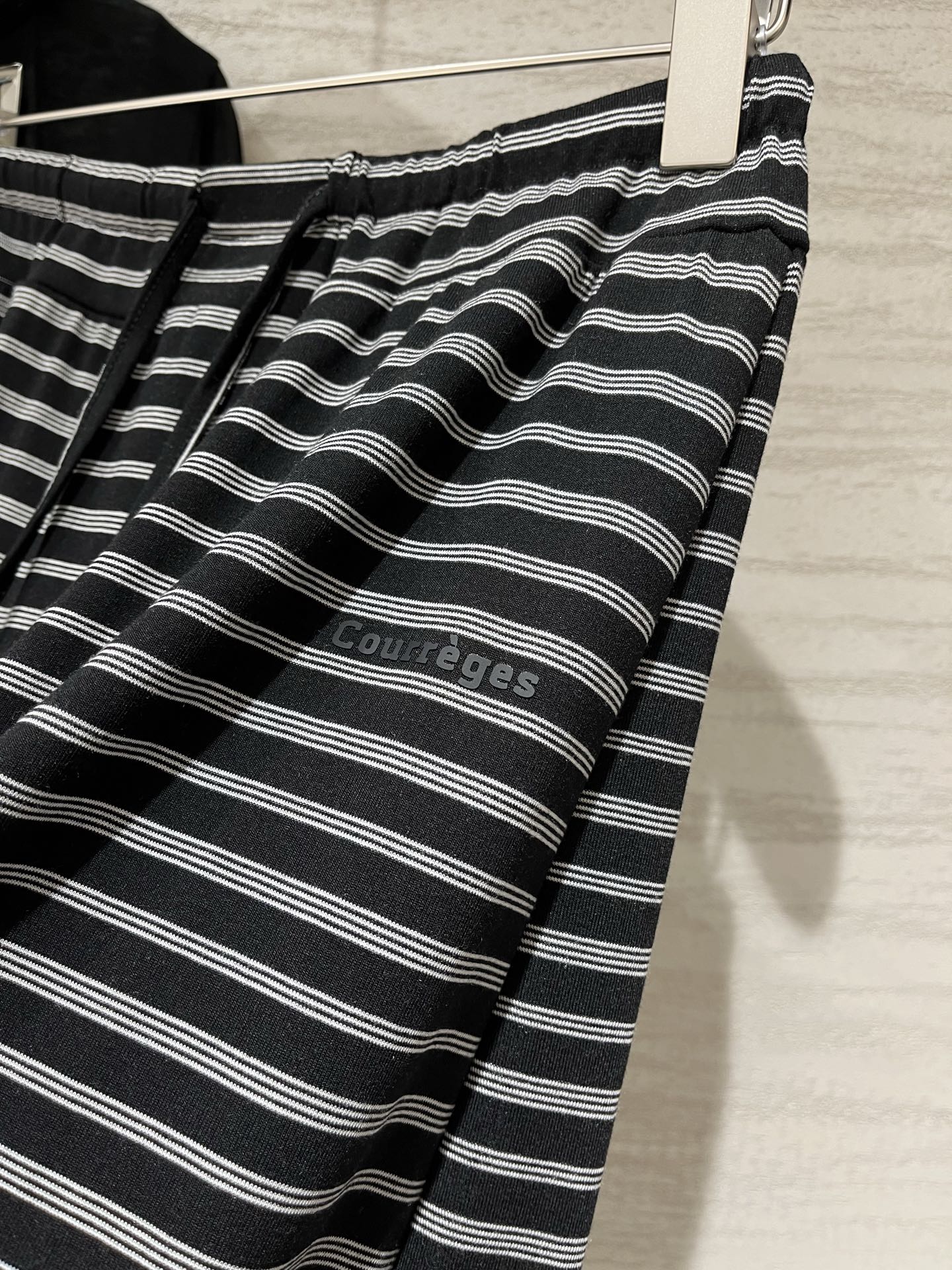 Courreges 夏季新款 开衫+背心+条纹半裙三件套，一套直接出门 不用想搭配，软糯纯棉面料，舒服到