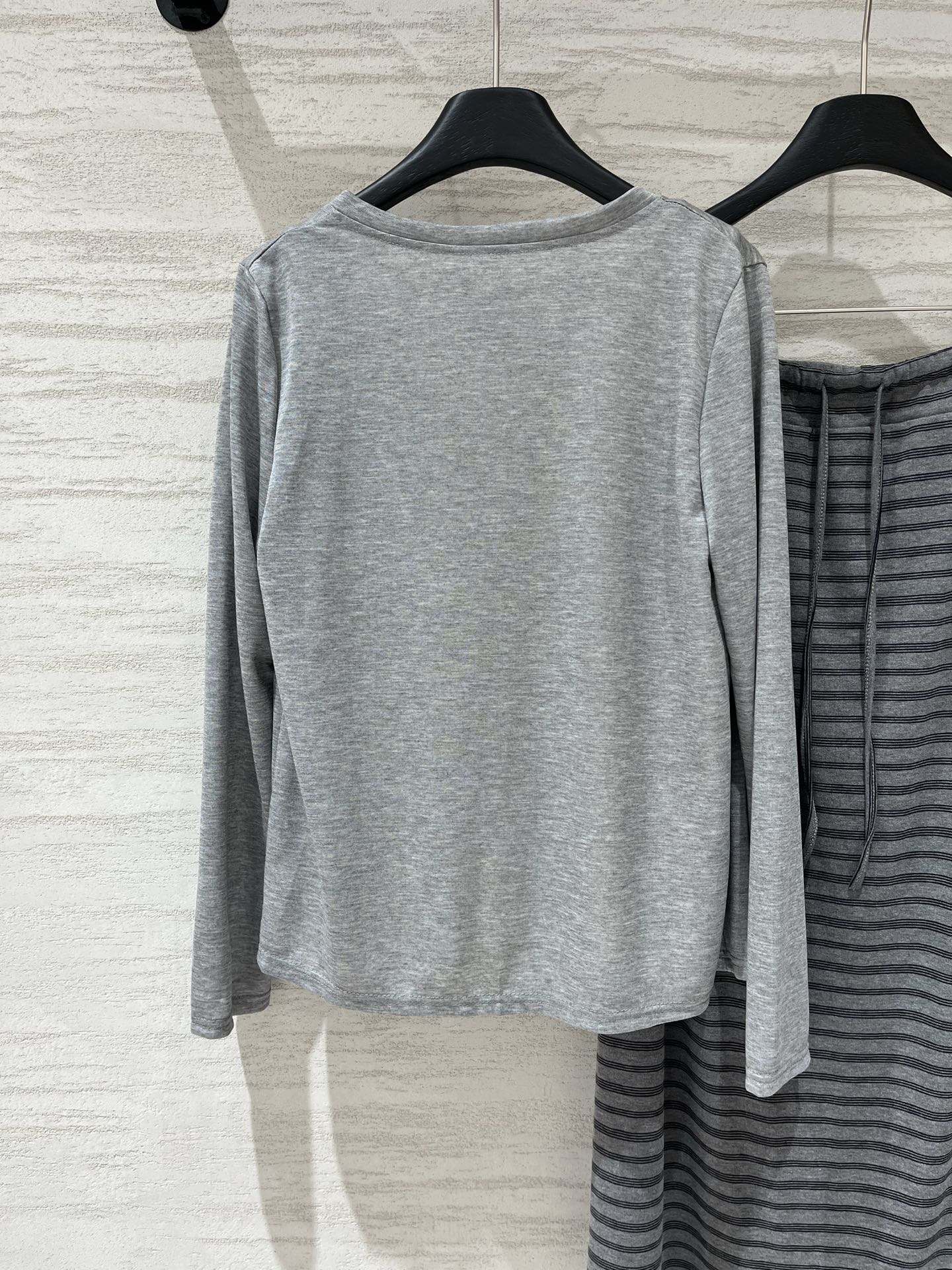Courreges 夏季新款 开衫+背心+条纹半裙三件套，一套直接出门 不用想搭配，软糯纯棉面料，舒服到