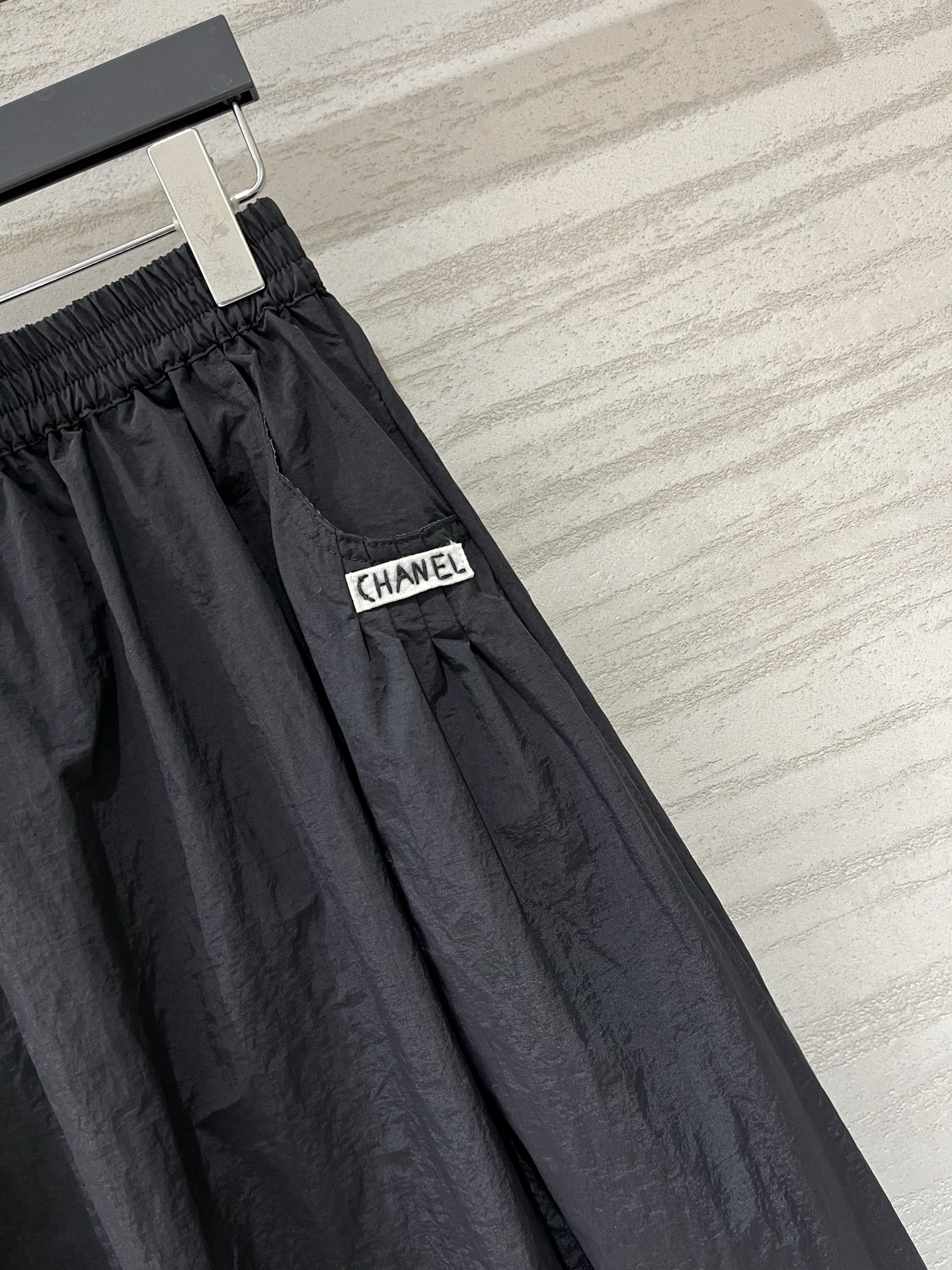 CHANEL 26中古款 口袋Logo半裙，撞色logo装饰搭配，完美版型百搭不出错，码数SML，