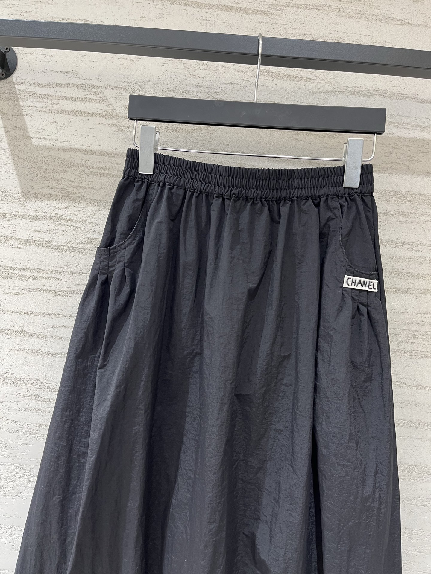 CHANEL 26中古款 口袋Logo半裙，撞色logo装饰搭配，完美版型百搭不出错，码数SML，