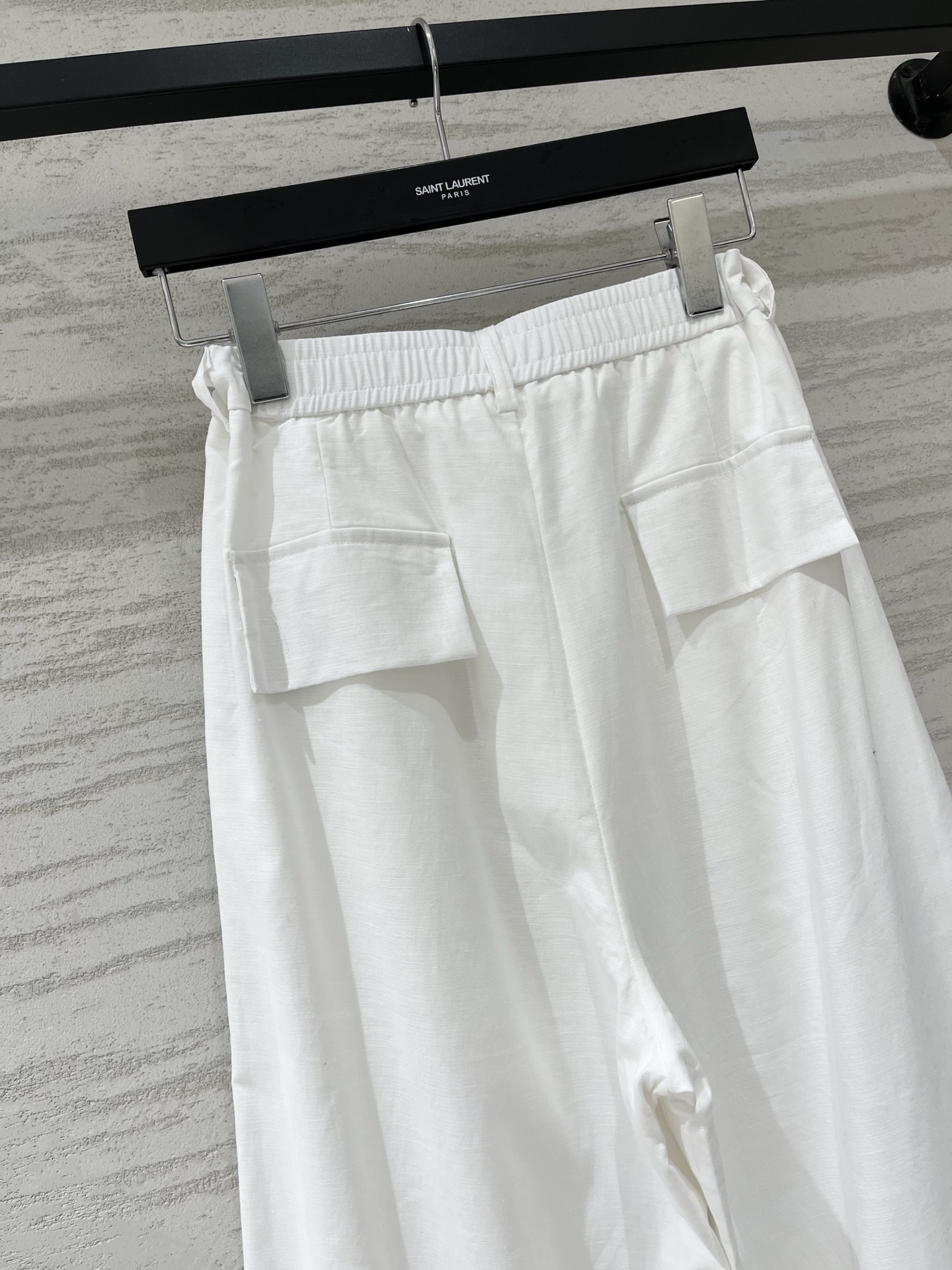 CHANEL 中古款 收腰刺绣双C Logo休闲长裤，把利落感焊在身上，拼接腰阔腿版型设计，真的巨显瘦，