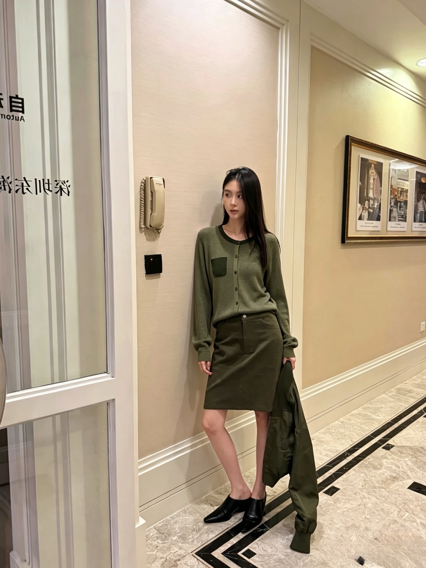 NO:934413,,,19860909,,,Women's clothing