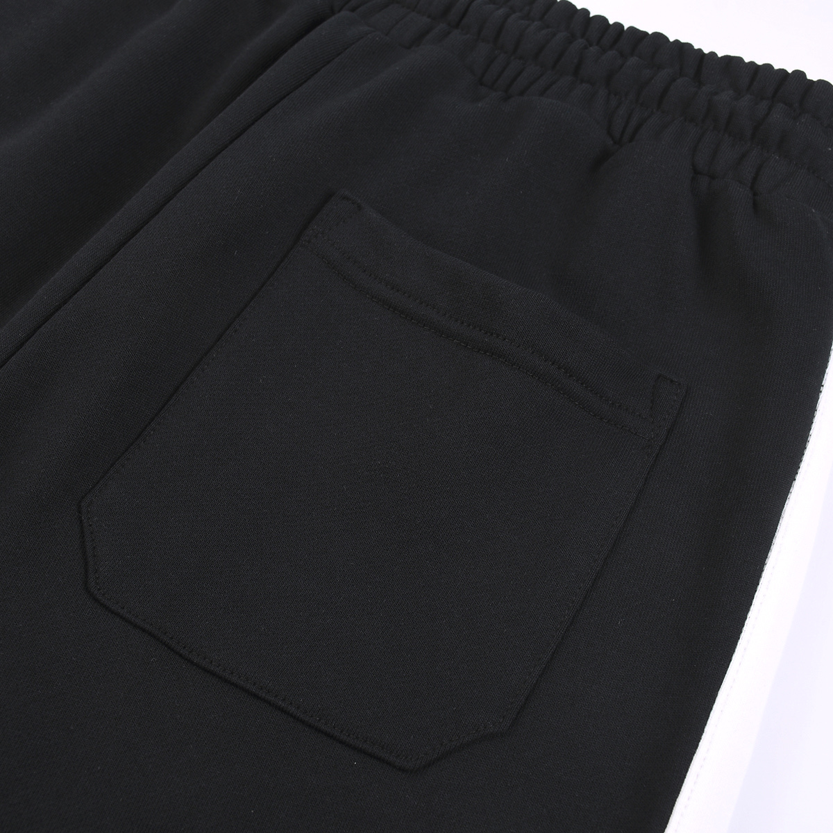 Loewe 2025 SS Limited Edition Embroidered Oversized Sweat Shorts 6 i1744262313325 3510 0 5