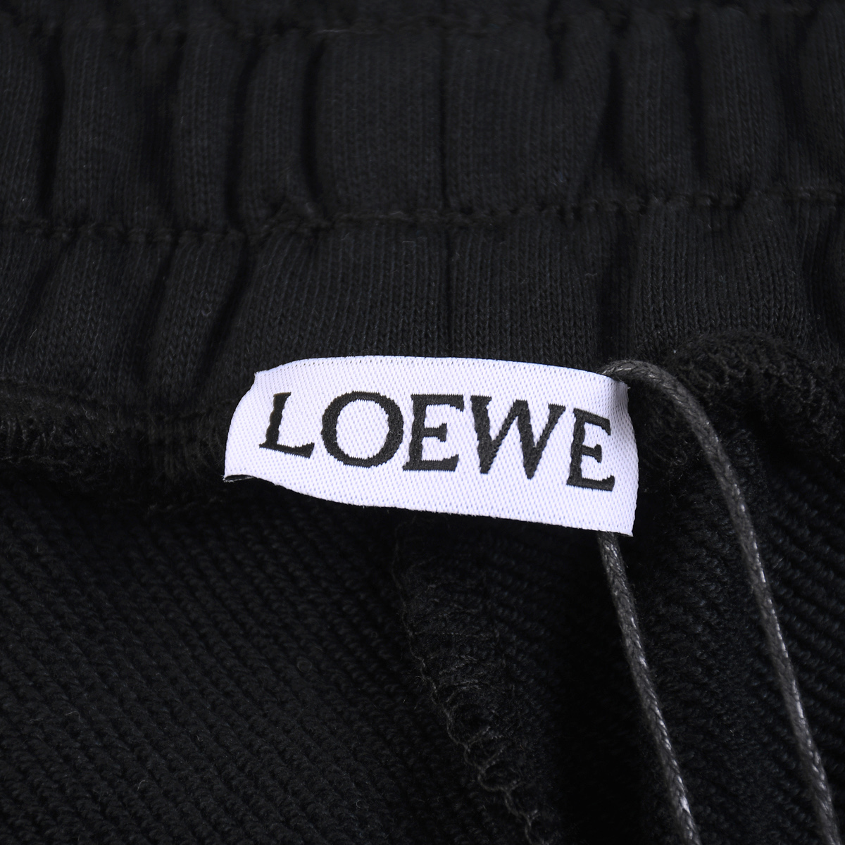 Loewe 2025 SS Limited Edition Embroidered Oversized Sweat Shorts 1 i1744262313382 8038 0 0