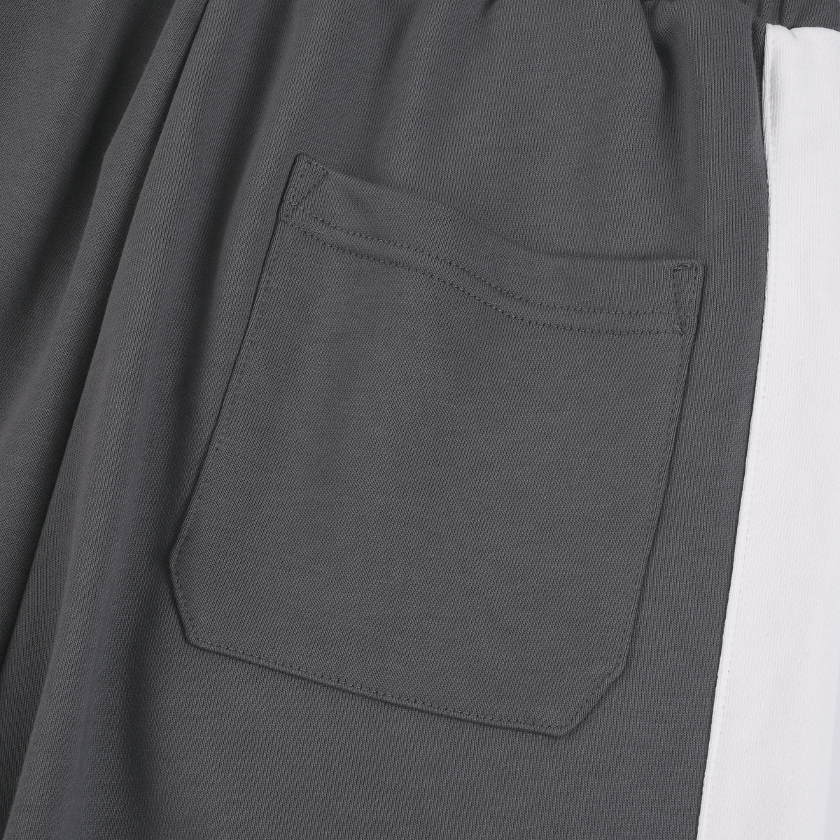 Loewe 2025 SS Limited Edition Embroidered Oversized Sweat Shorts 7 i1744262387543 7262 0 5