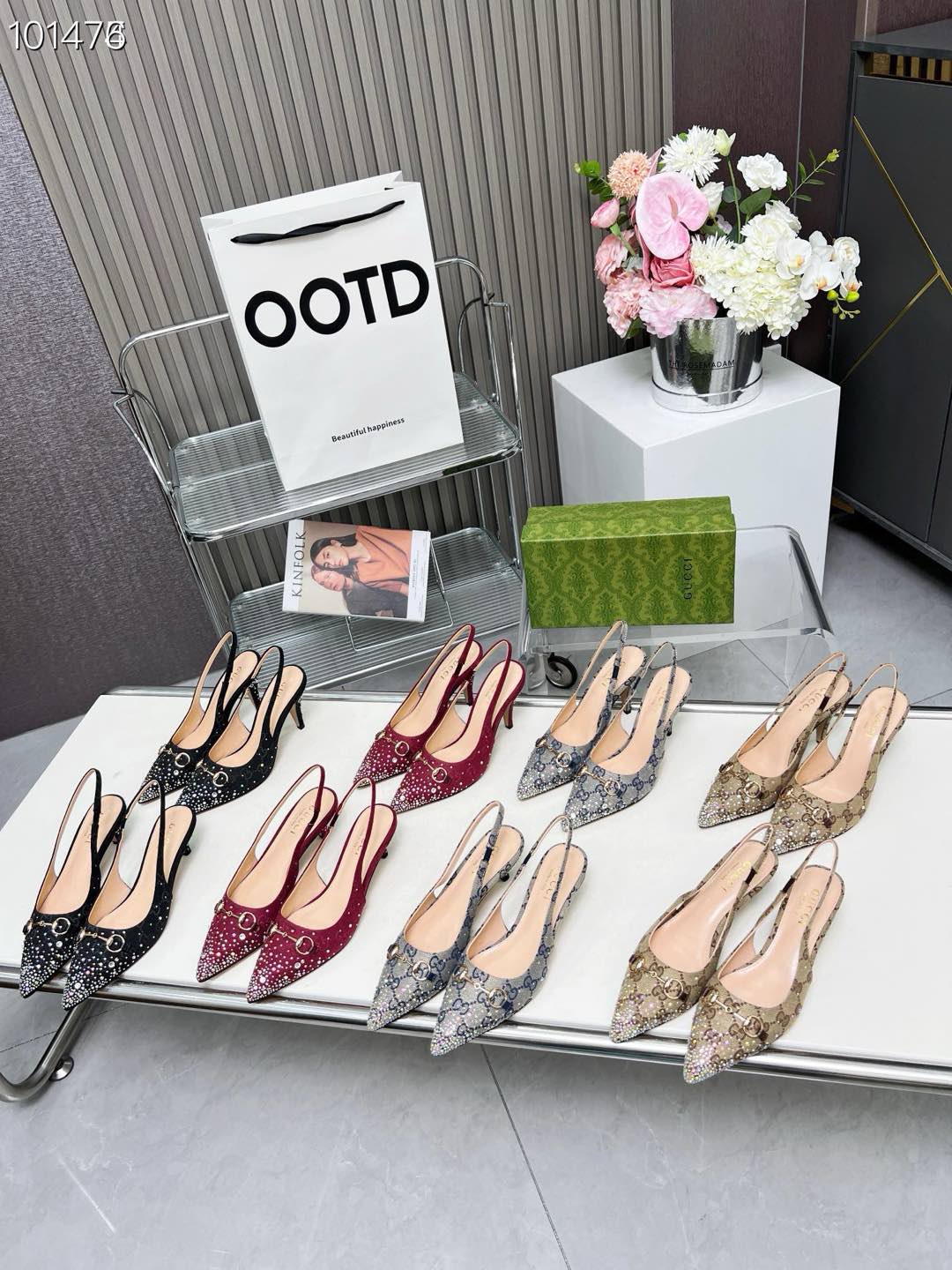 NO:245179,19 GUCCI's latest hot-shot diamonds, the counter original shoe mold production, original hardware chain buckle, double G cloth hot-stained shiny colored diamonds, the favorite luxury goods of big brands, Guqi original double G cloth hot-skin, inner sheepskin, heel height 45mm, size 35-41. The base material is wear-resistant rubber sole, and the iron diamond style is RMB. Customized leather sole. The iron diamond style is welcome to turn to the picture and sell it!  sandals gucci sandals sheepskin Leather soles19860909一9 GUCCI 后空烫钻最新爆款 专柜原版鞋开模制作 原版五金链条扣 双G布烫闪亮彩钻 大牌明星最爱的奢侈品 面料古奇原版双G布烫钻 内里羊皮 跟高45毫米 码数35-41码. 底材耐磨橡胶大底,烫钻款元. 可定做真皮大底 烫钻款真皮底欢迎转图片爆卖！,凉鞋,gucci,sandals,sheepskin,Leather soles,Women's Shoes