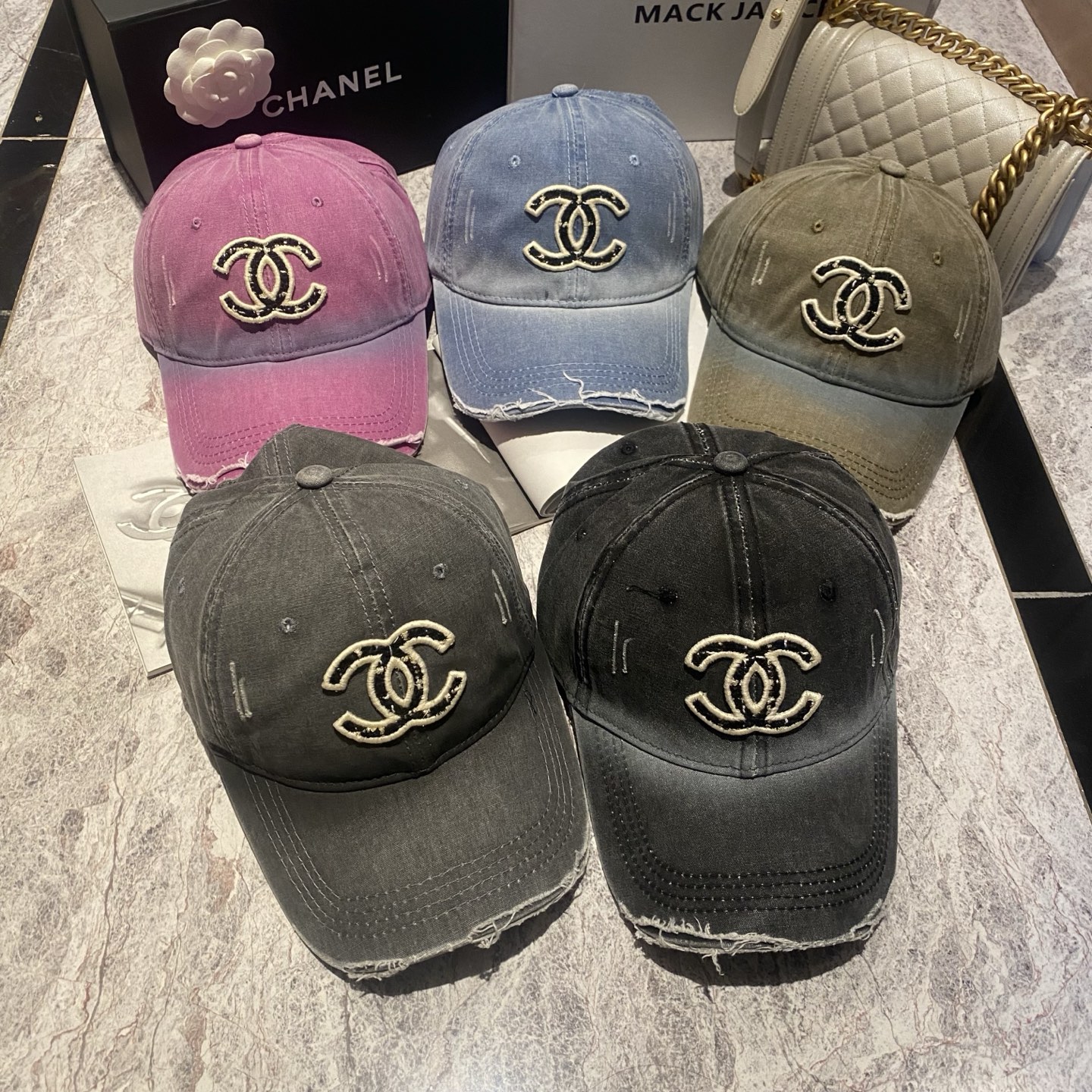NO:365089,Chanel baseball cap hat fisherman hat baseball cap knit hat, hat, chanel, espadrilles,hatsChanel 棒球帽帽子渔夫帽棒球帽针织帽,帽子,chanel,espadrilles,hats,hat
