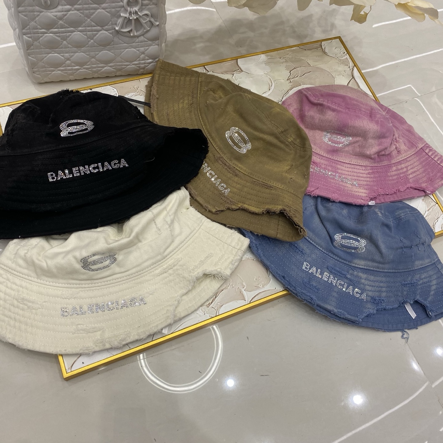 NO:365074,Balenciaga Fisherman Hat Fisherman Hat Baseball Hat Knitted Hats, Hats, Balenciaga, espadrilles,hatsBalenciaga 渔夫帽帽子渔夫帽棒球帽针织帽,帽子,balenciaga,espadrilles,hats,hat