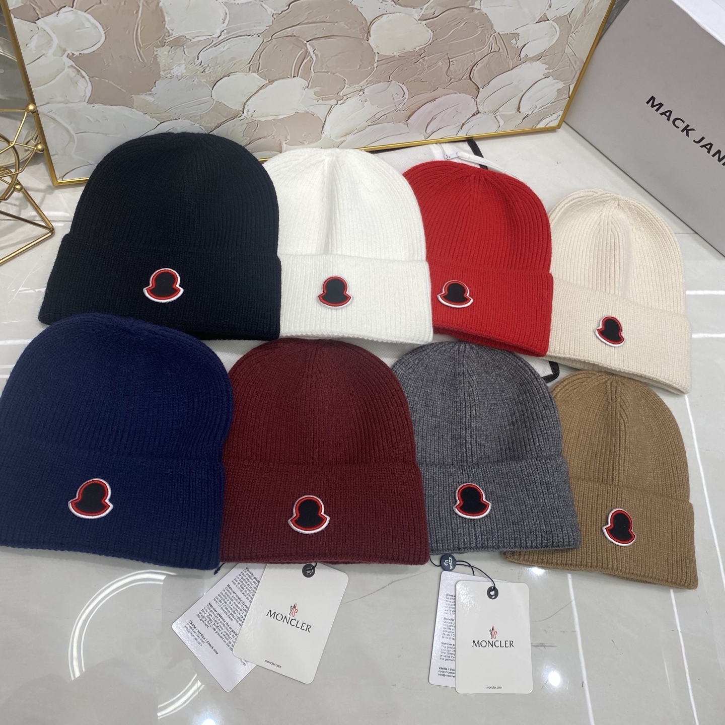 NO:365050,Moncler cashmere knit hat hat fisherman hat baseball hat knit hat, hat, espadrilles,hatsMoncler 羊绒针织帽帽子渔夫帽棒球帽针织帽,帽子,espadrilles,hats,hat