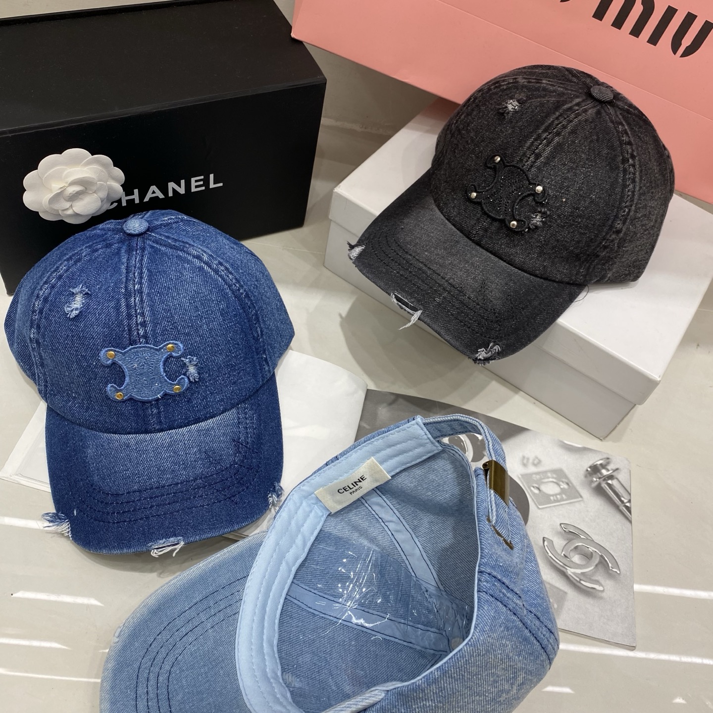🎀Celine赛琳牛仔棒球帽，磨破细节+标志性logo，承包你一整个季节的穿搭灵感，浅蓝清爽、深蓝复古、