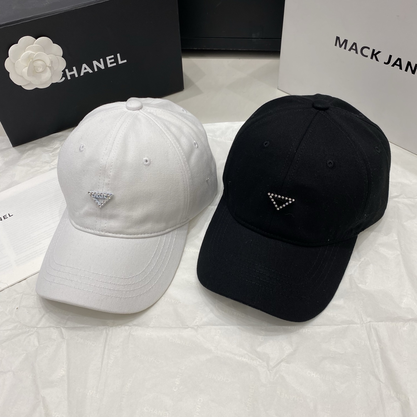 NO:743179,Special price with dust bag. [Prada] 2026 new simple men’s and women’s baseball caps, everyday versatile hats, straw hats, fisherman hats, baseball caps, hats, prada, prada, espadrilles, hats19860909特价配防尘袋.【Prada普拉达】2026新款简约男女款棒球帽,日常百搭帽子草帽渔夫帽棒球帽,帽子,prada,prada,espadrilles,hats,hat