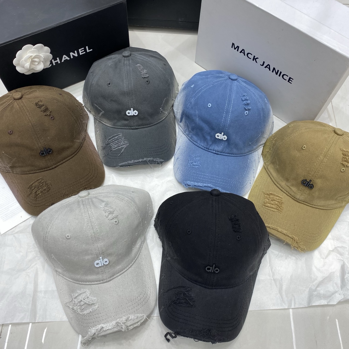NO:743185,Special price with dust bag. [alo] 2026 new simple men's and women's baseball caps, daily versatile hats, straw hats, fisherman hats, baseball caps, hats, espadrilles, hats19860909特价配防尘袋.【alo】2026新款简约男女款棒球帽,日常百搭帽子草帽渔夫帽棒球帽,帽子,espadrilles,hats,hat