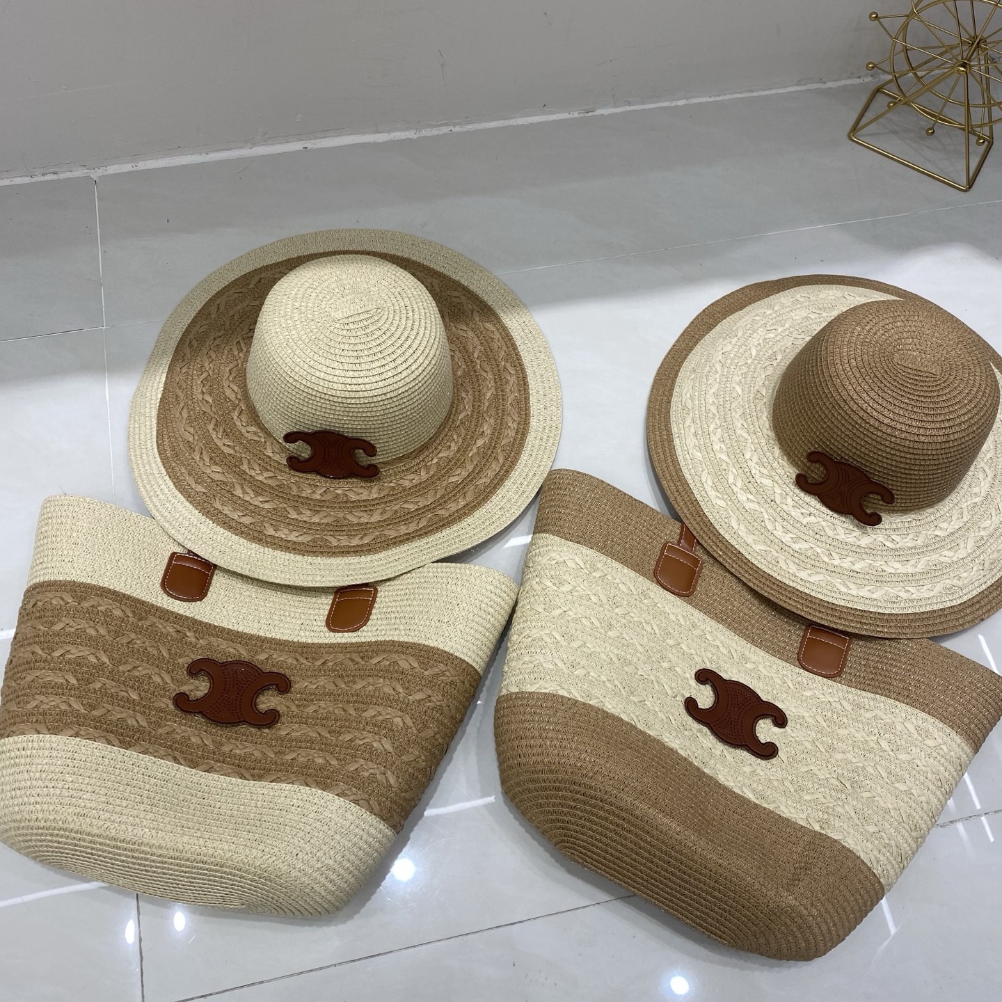 Loewe 沙滩大檐帽+沙滩包