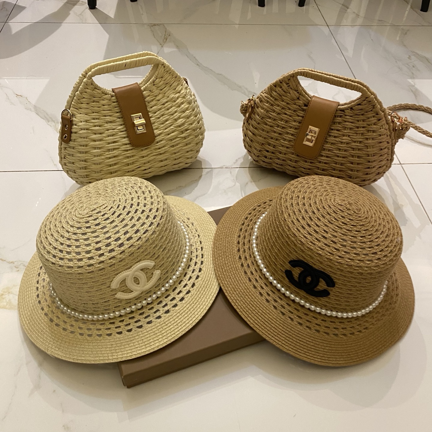 CHANEL 编织小包+镂空平顶帽