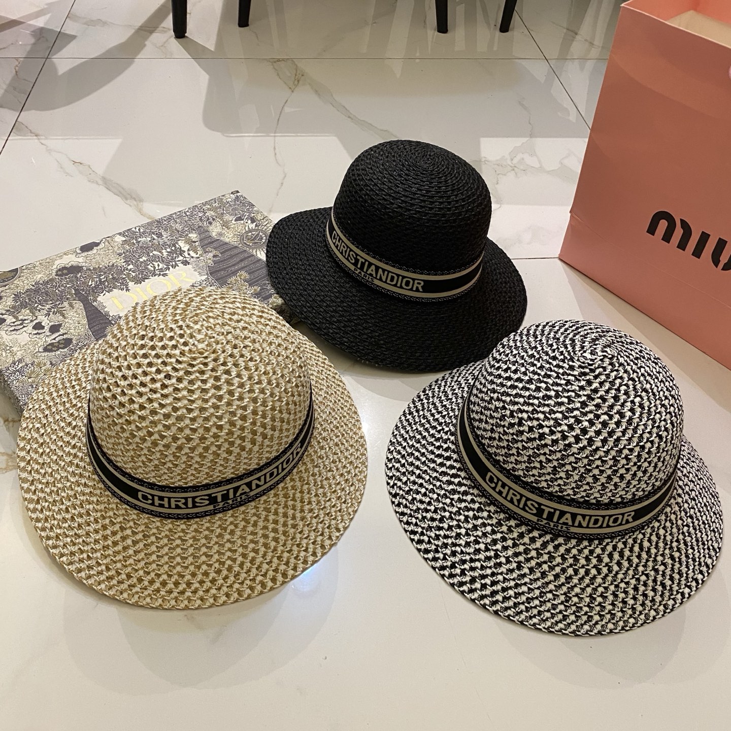 🎀DIOR迪奥 镂空圆帽