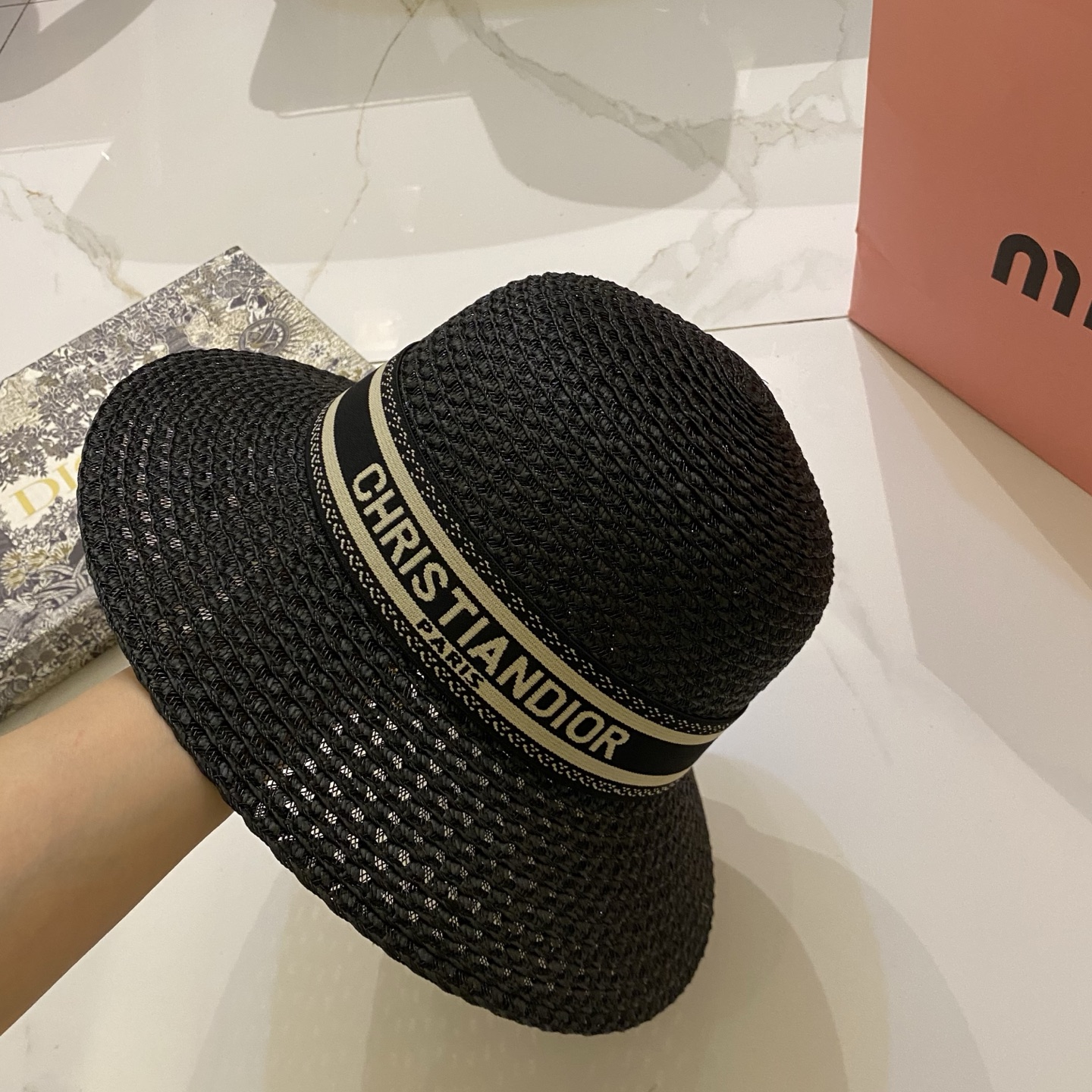 🎀DIOR迪奥 镂空圆帽