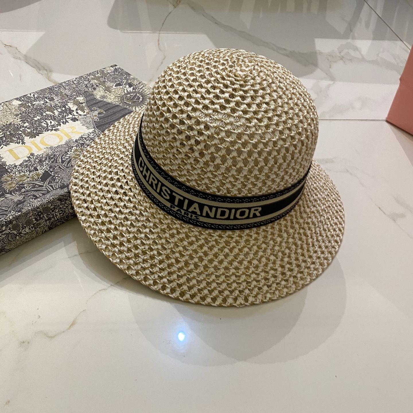 🎀DIOR迪奥 镂空圆帽