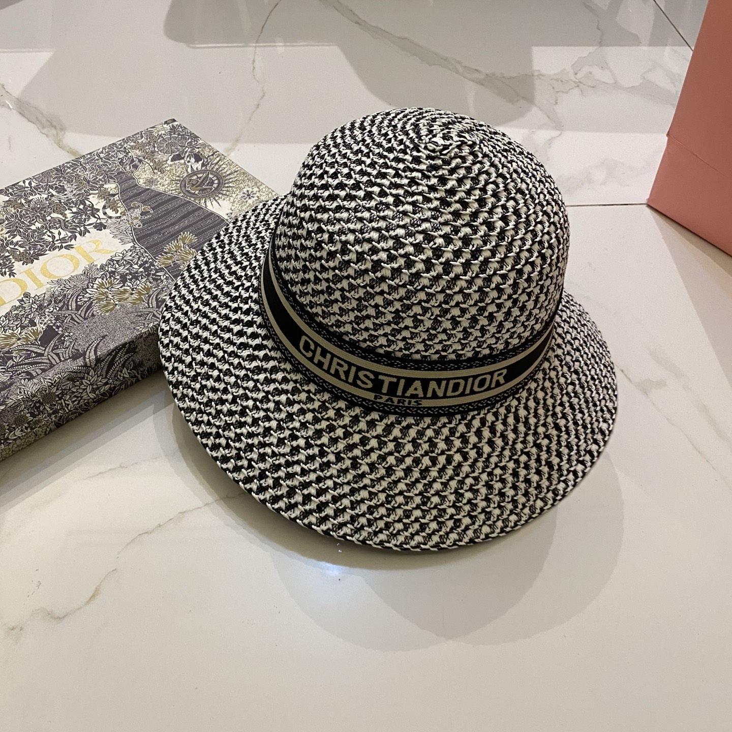 🎀DIOR迪奥 镂空圆帽