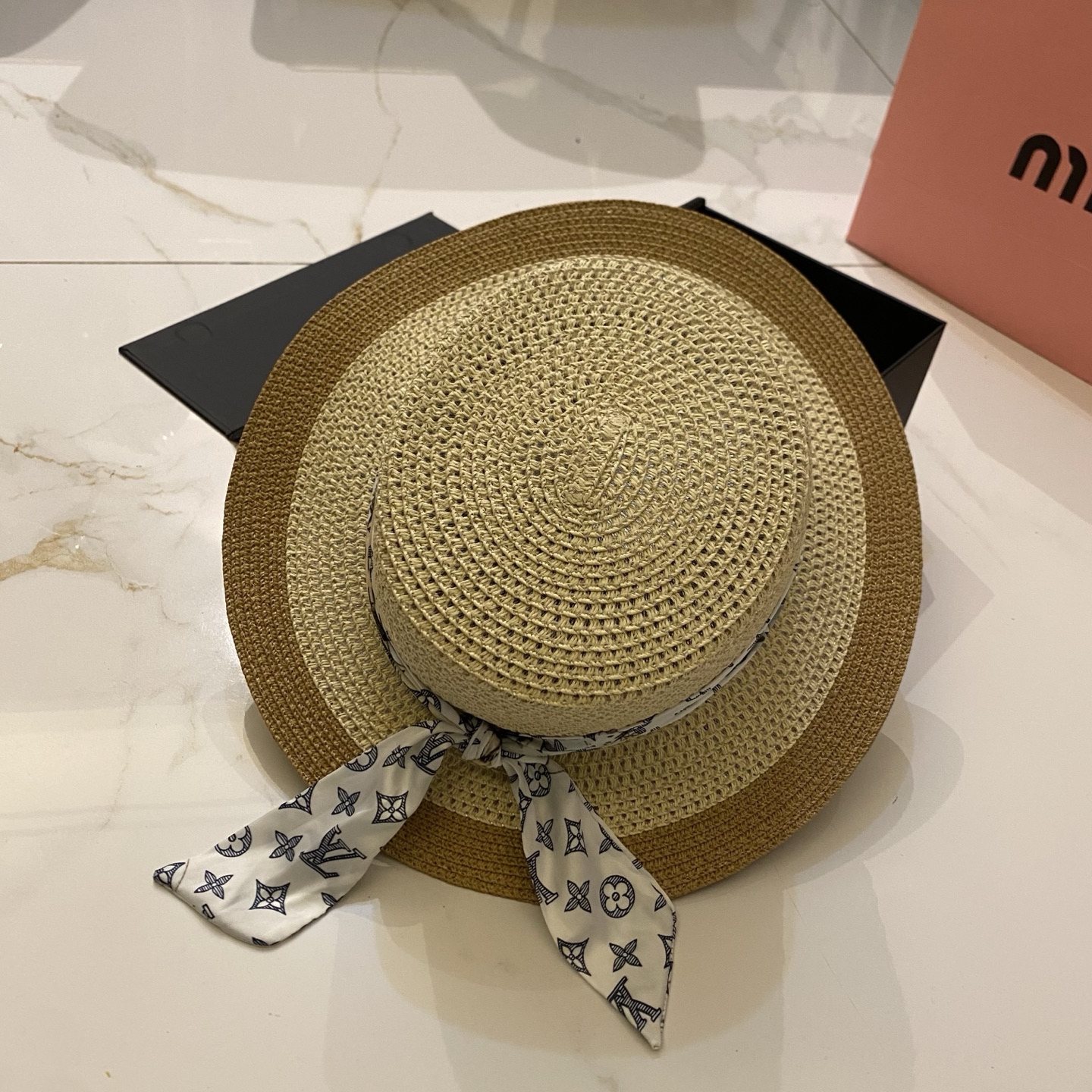Louis Vuitton 丝巾款平顶帽