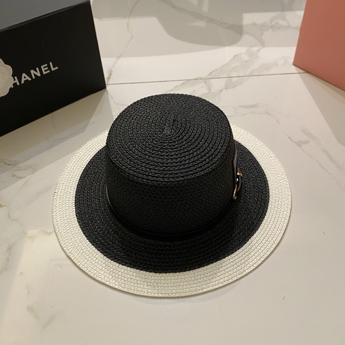 Loewe 镂空平顶帽