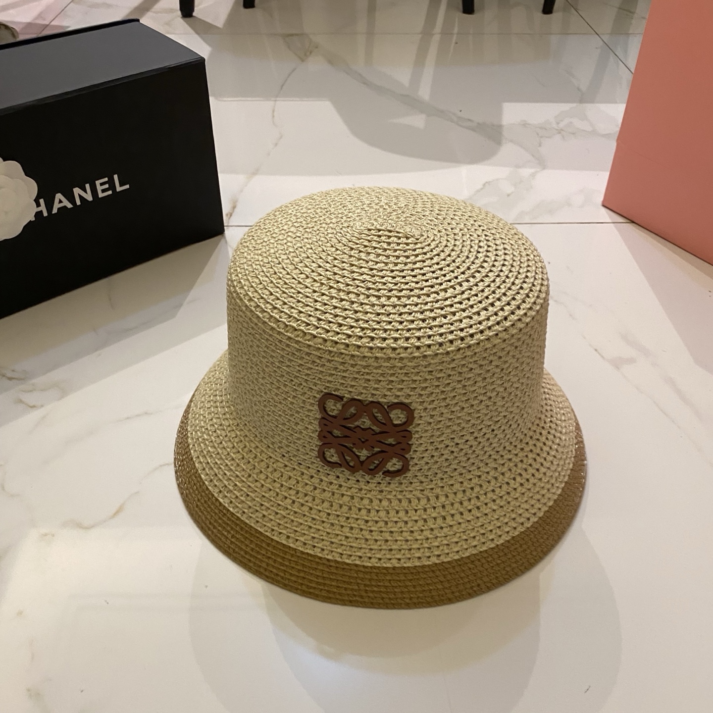 Loewe 镂空水桶帽