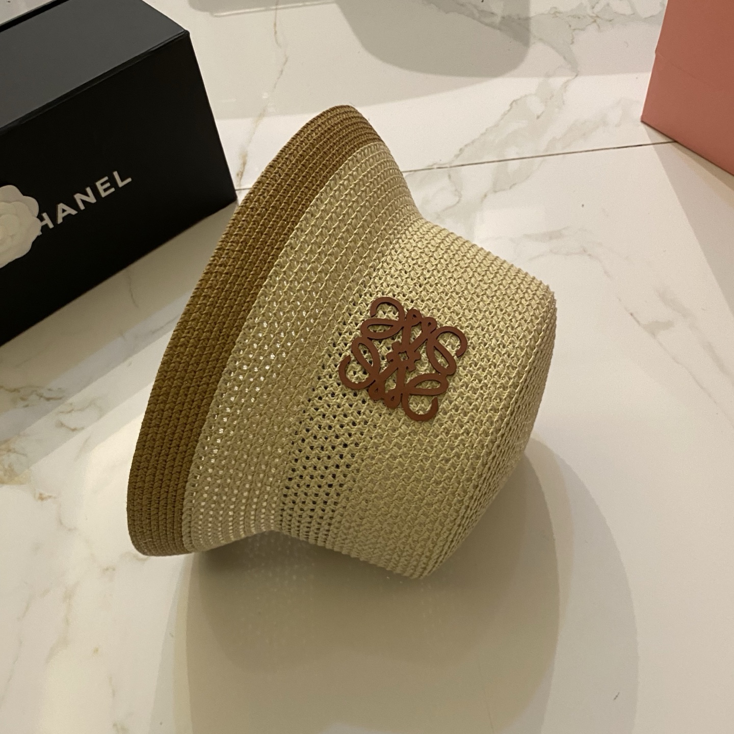Loewe 镂空水桶帽