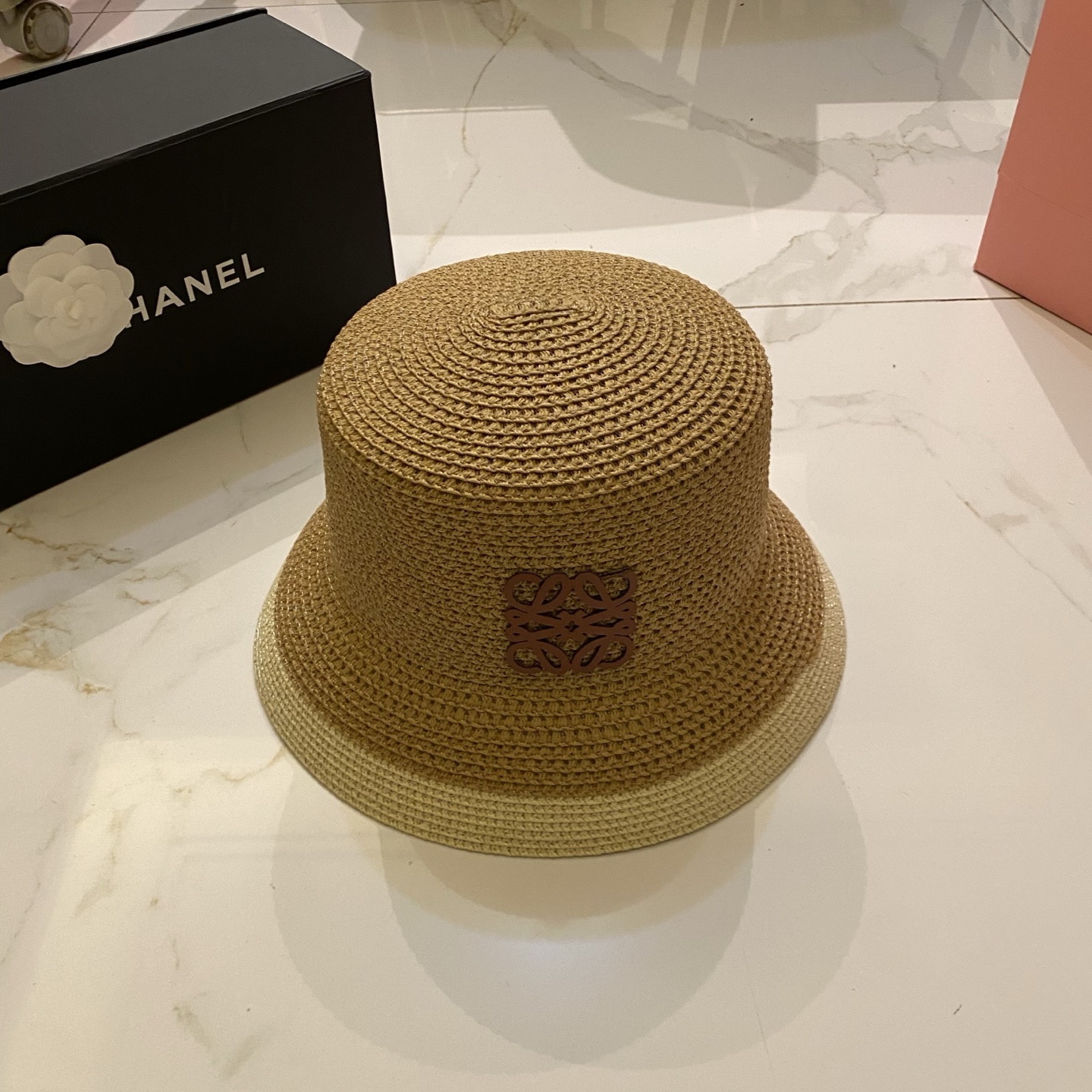 Loewe 镂空水桶帽