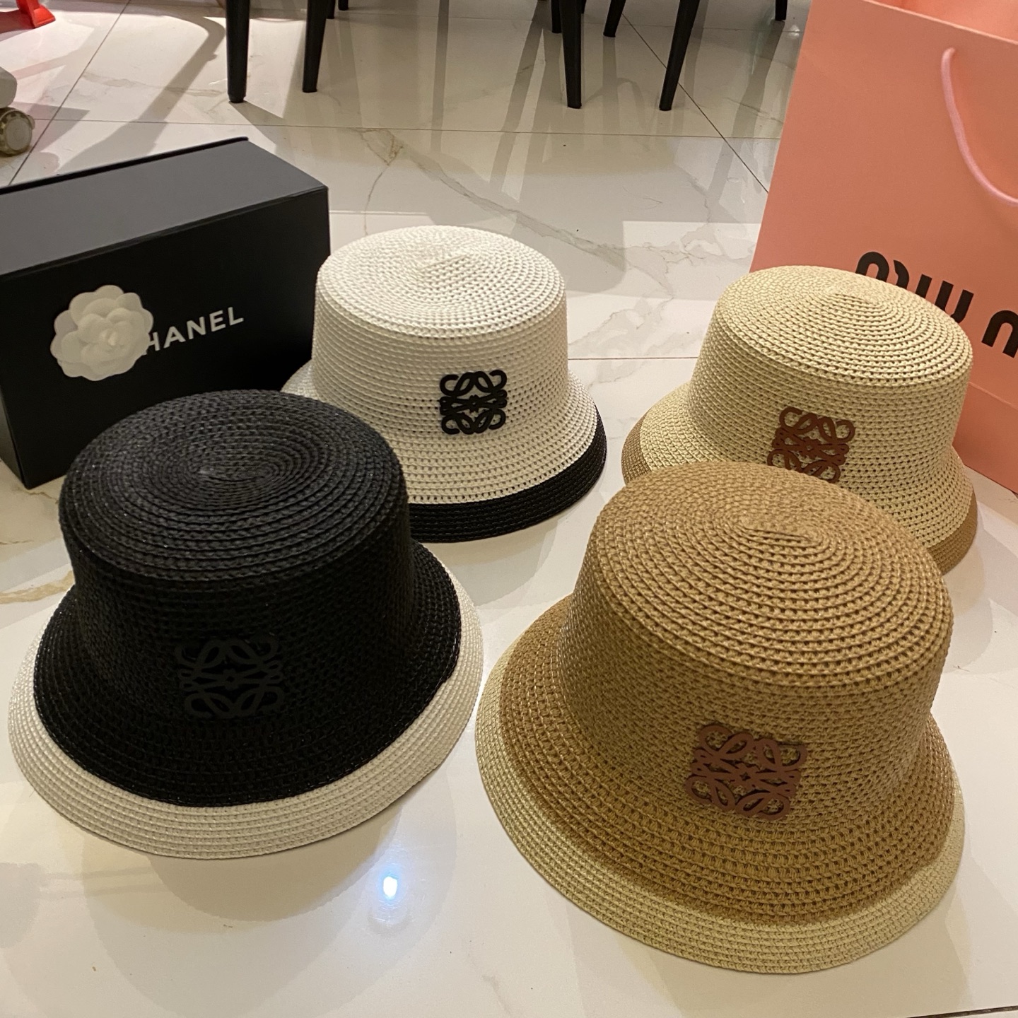 Loewe 镂空水桶帽